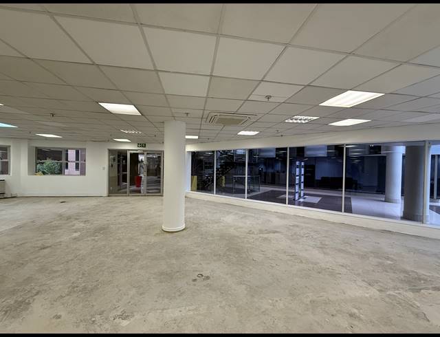 1,354M² OFFICE TO LET IN PARKTOWN
